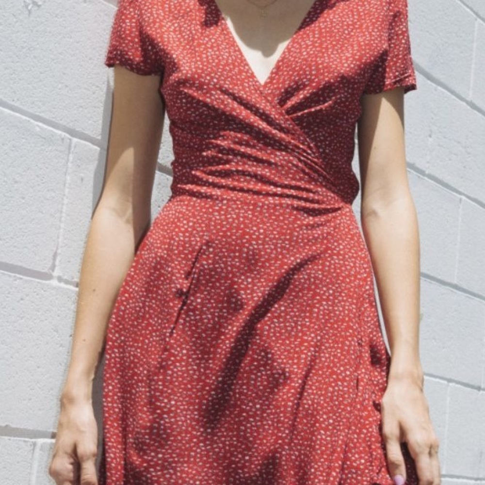 ⚡️BRANDY MELVILLE | Robbie Wrap Dress Red Floral